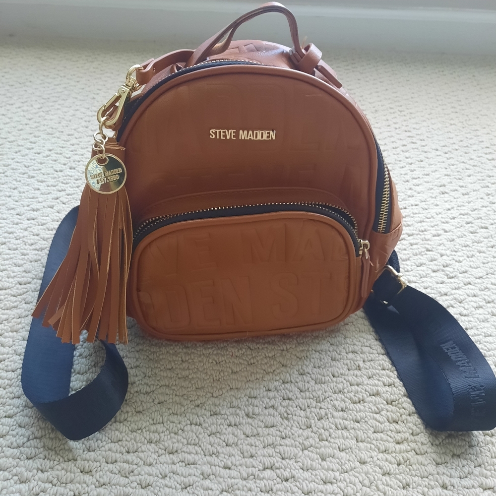 Small Steve Madden brown backpack / bag, preowned - Picture 2 of 9